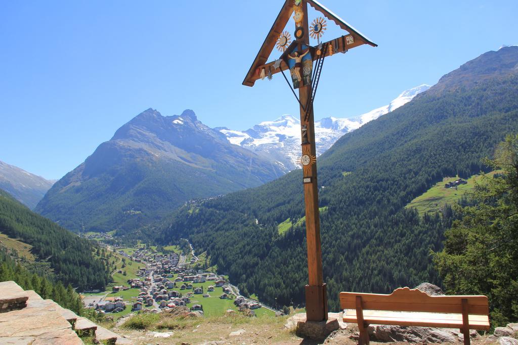 Pension Heino Saas-Grund Exterior foto